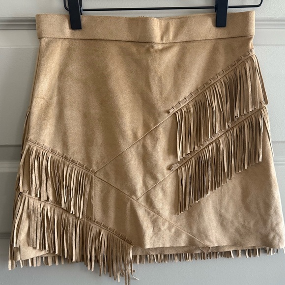 Guess Suede Fringe Mini 🤠 - Picture 2 of 5